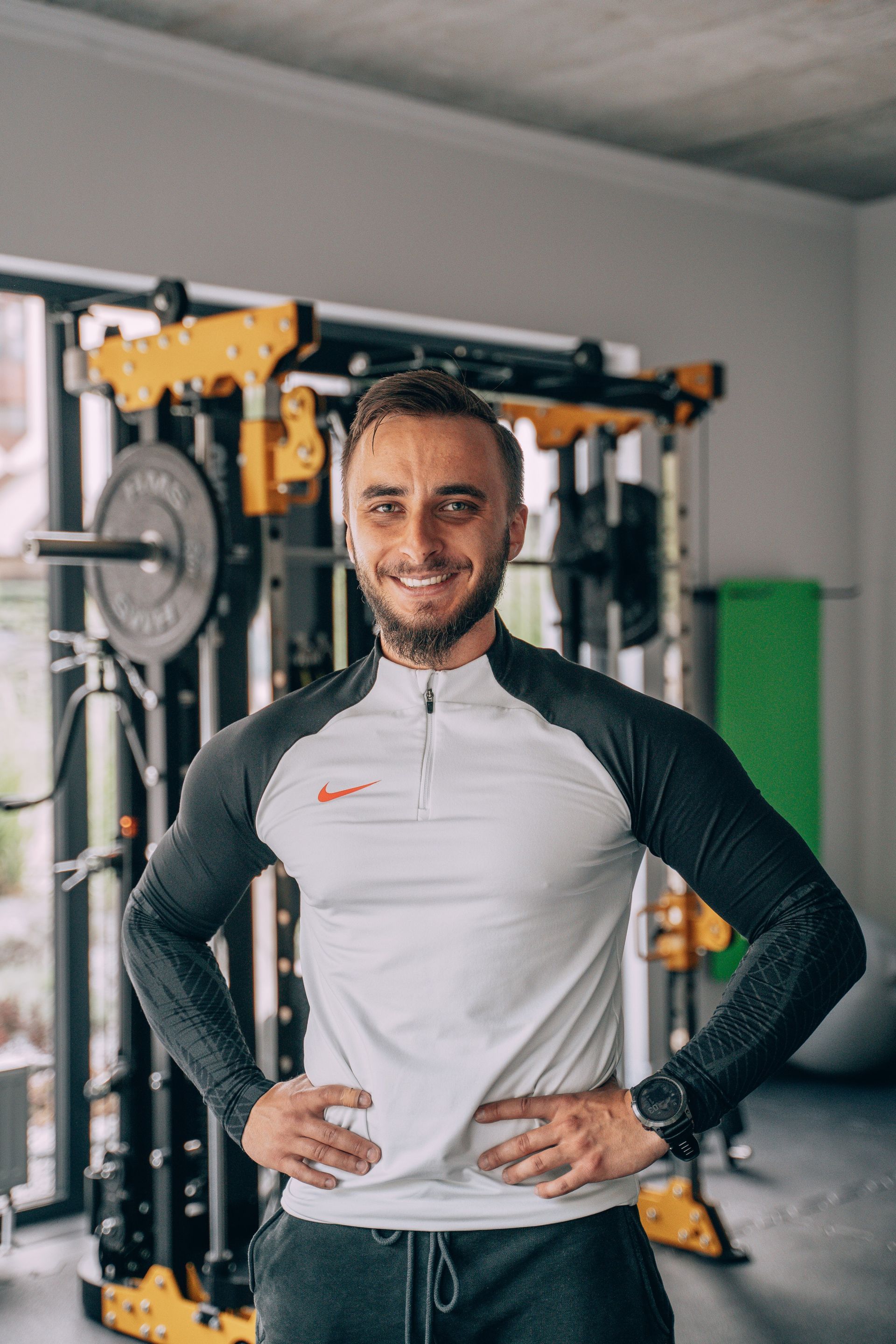 Kacper Kostecki, trener personalny specjalizujący się w bólu pleców, Kraków